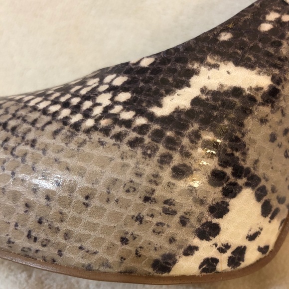 SOLD!! Nine West Snake Print Peep Toe Pumps - Picture 7 of 8
